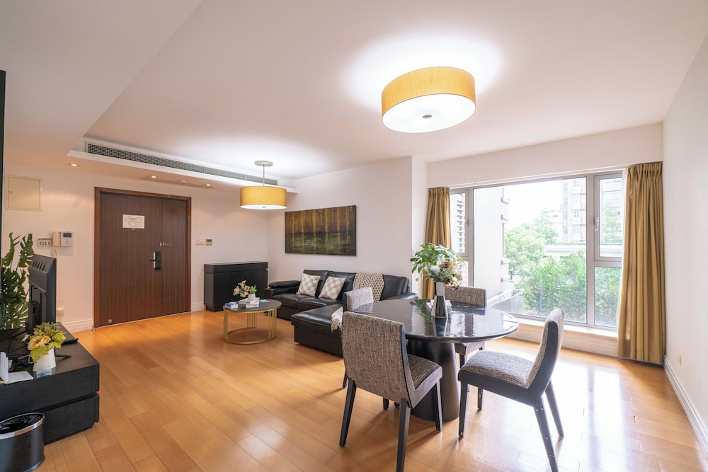 Tyms 3BR 2BA Apartment in Xujiahui