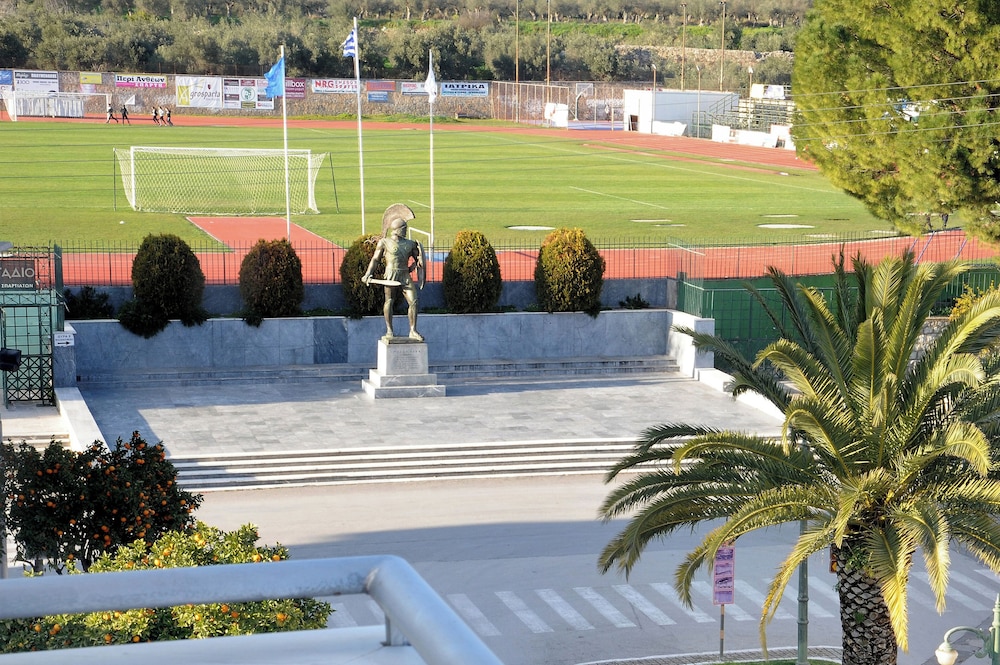 Leonidas View