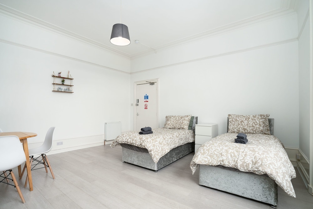 Cosy Fully Equipped Studio 1 Close to University