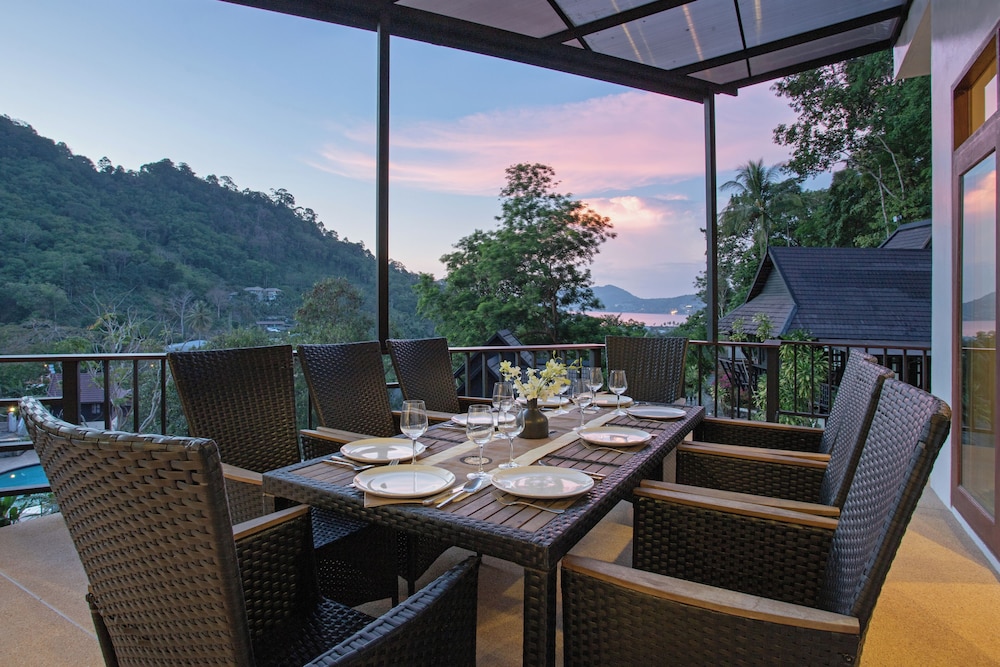 Emerald Hill Villas