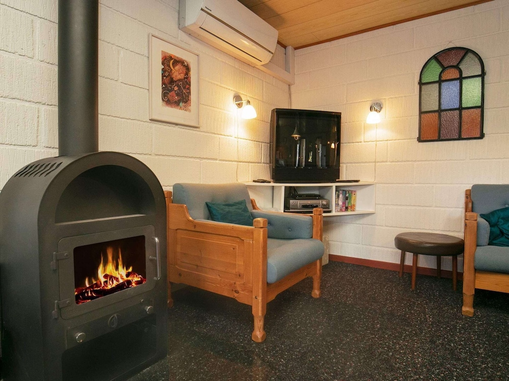 6 Person Holiday Home in Veslos-by Traum