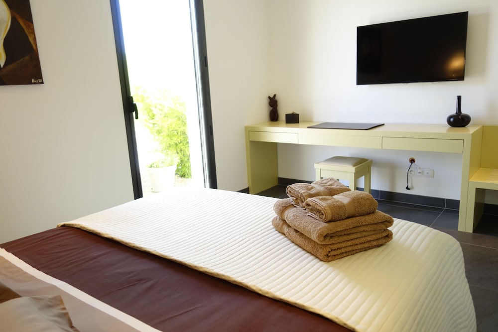 Villa Otilia en Rians — hotel room