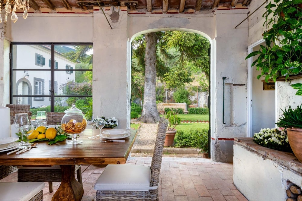 Villa Valgiano in Capannori view 3