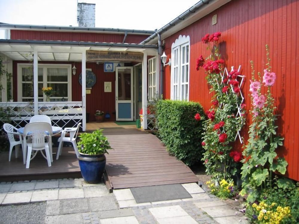 Rønne Vandrerhjem - Hostel