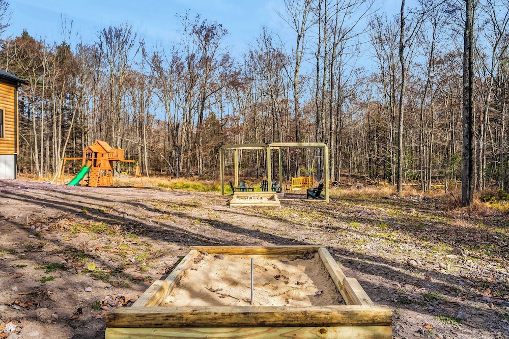 Grand Timber by Avantstay Indoor Pool, Sports Court, Game Room, & More!