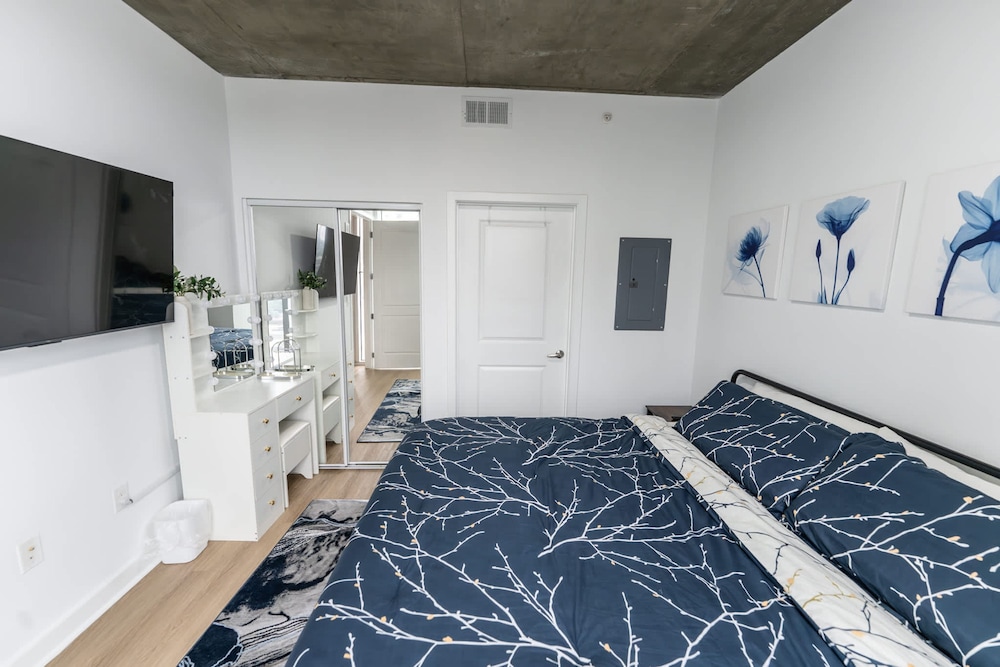 Midtown Luxepad 1b1b Rooftop Lounge Pool Gym Xbox