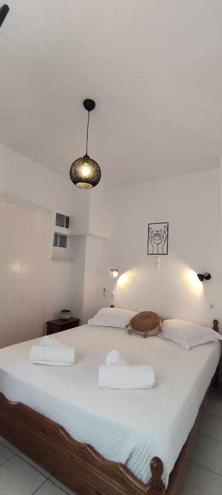 Kapetanos Rooms
