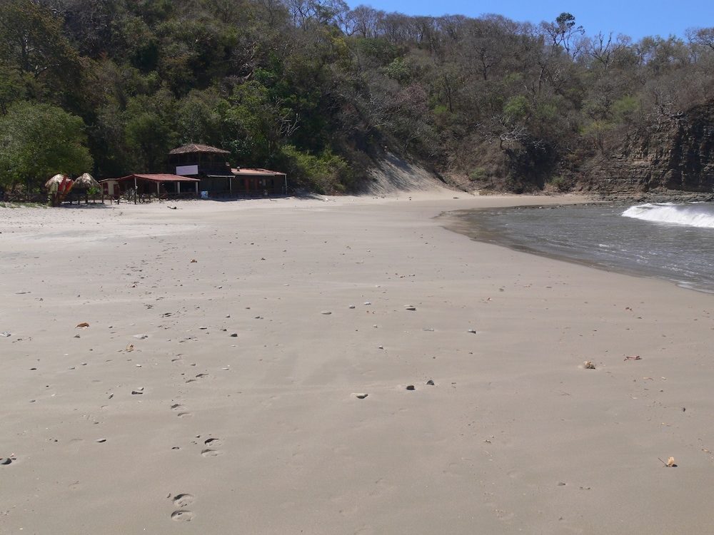 Marsella Beachfront B&B