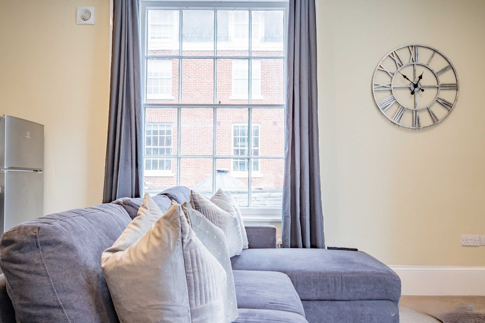 Host Stay Shaw Street Flat