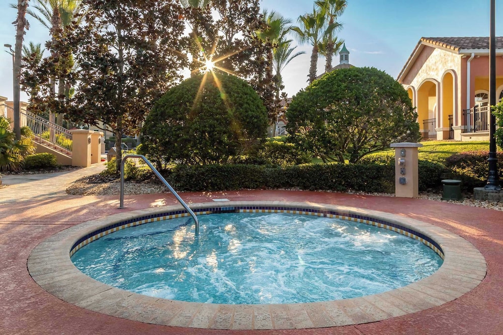 Sunrise on Capri at Regal Palms