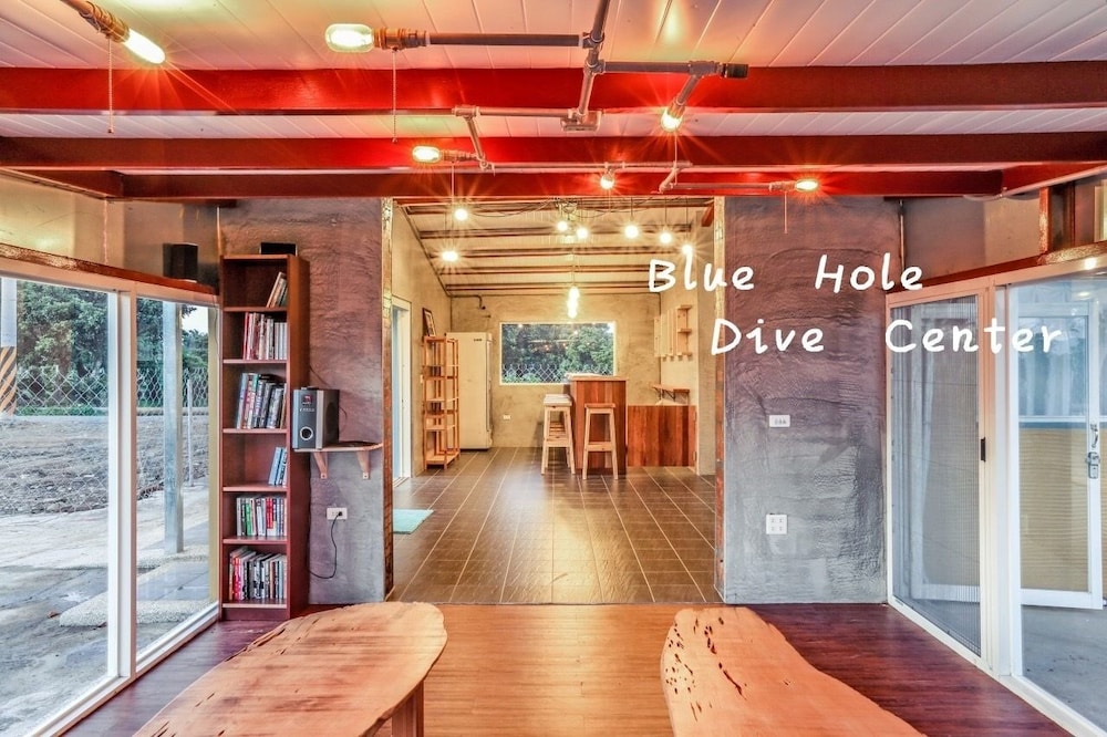Blue Hole Dive Center