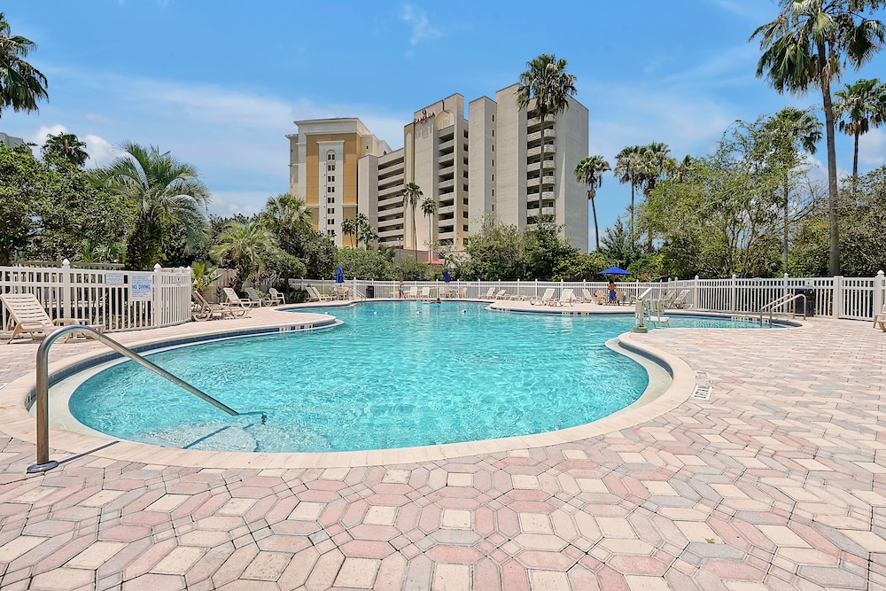 Premium Condos near Universal Studios