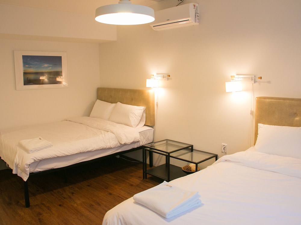 Hi Jun Guesthouse