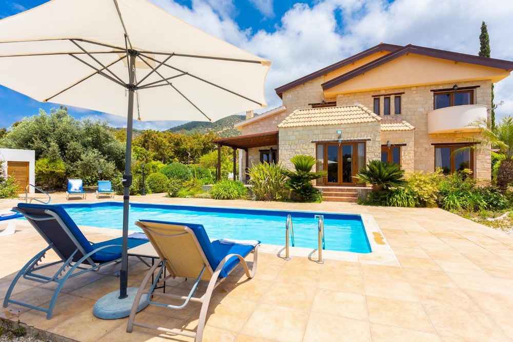 Villa Erato in Nea Dimmata