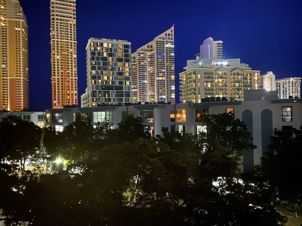 Hotel LE CARTIER 517 - Image 1