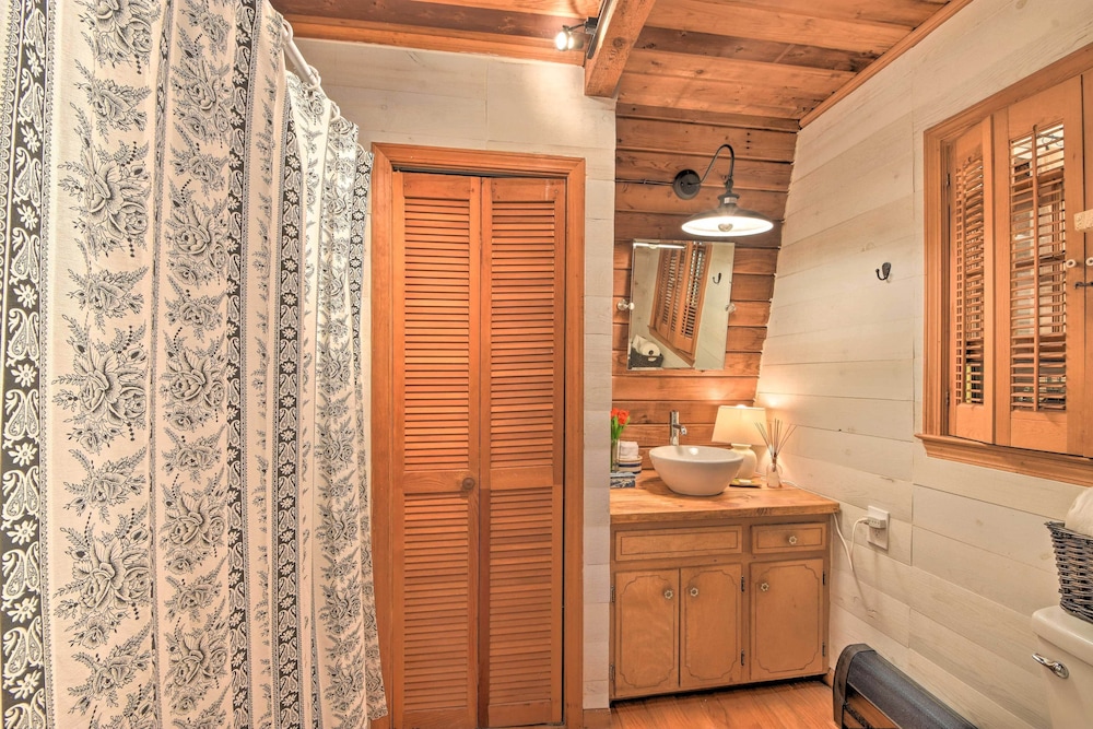 Artist's A-frame Cabin w/ New Interior  Deck - Property Image 11