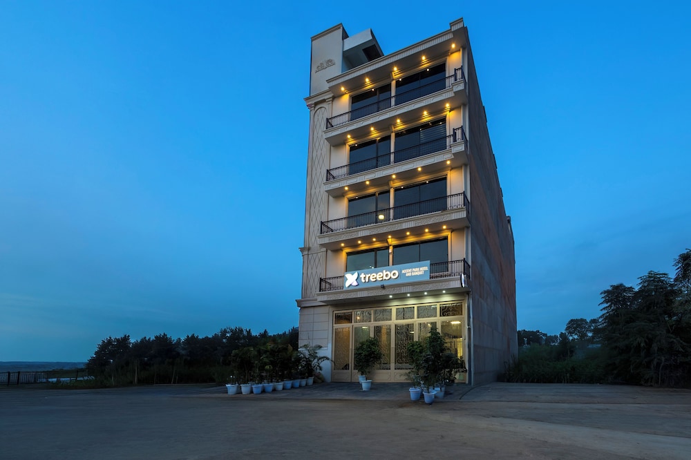 Treebo Accent Park and Banquet