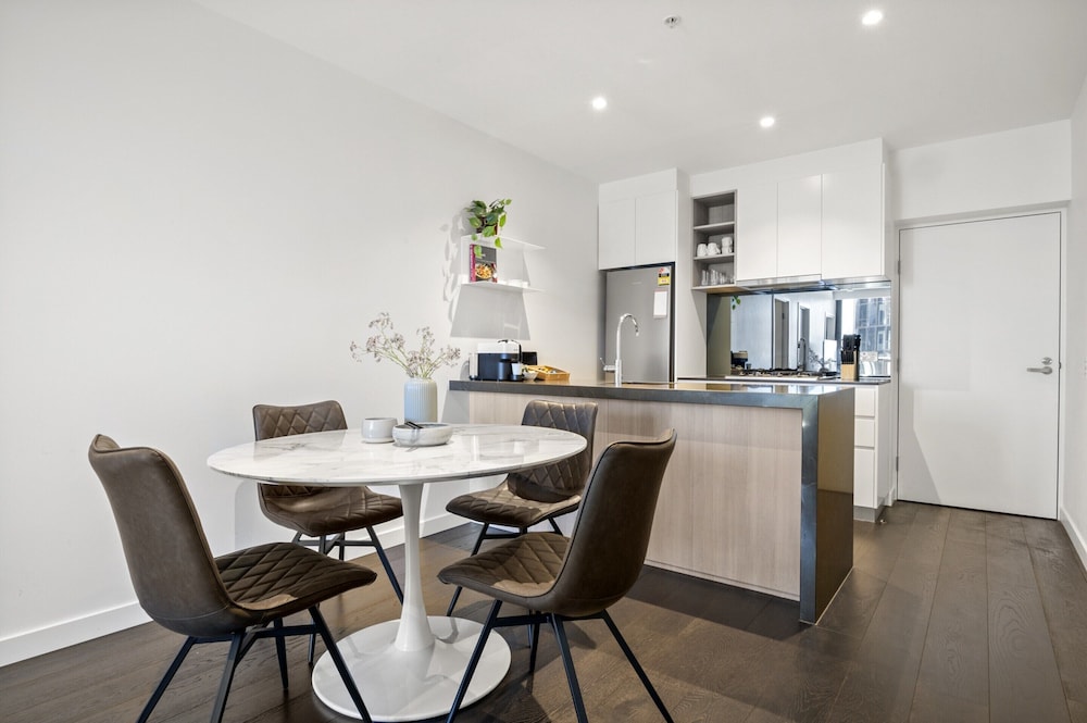 Stylish 2-bed Apartment With Stunning City Views