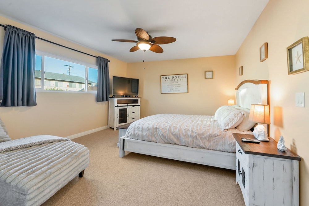 Beachfront Home In Carlsbad - Remodeled