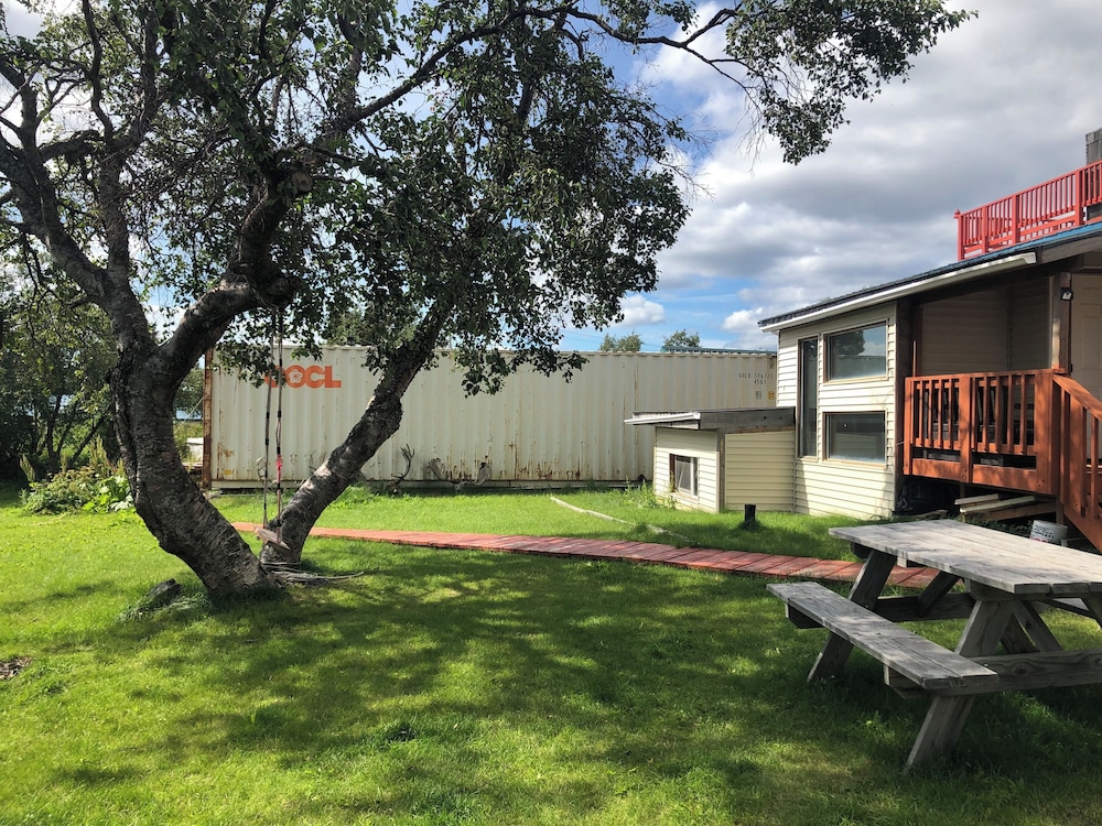 Bear Paw Inn