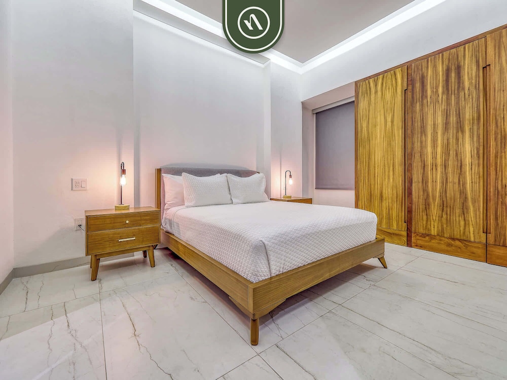 Amazing 1 BR Condo With Terrace - Rooftop Pool