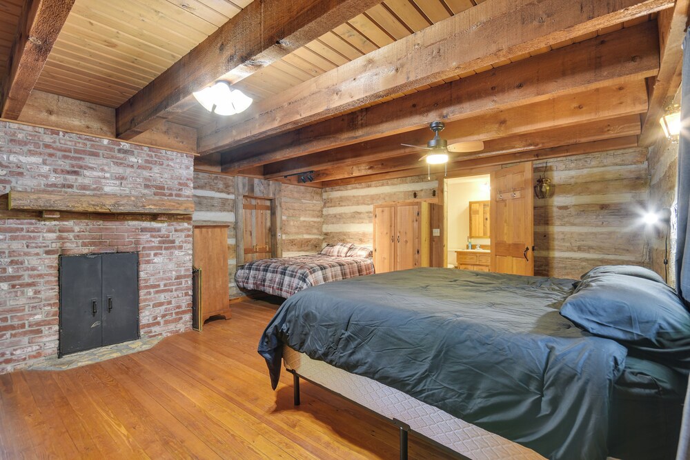 Historic Clark Cabin w/ Deck  Fishing Pond Access - Property Image 11