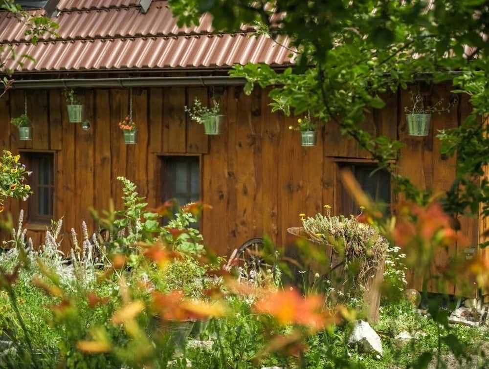 Yeti Cabin