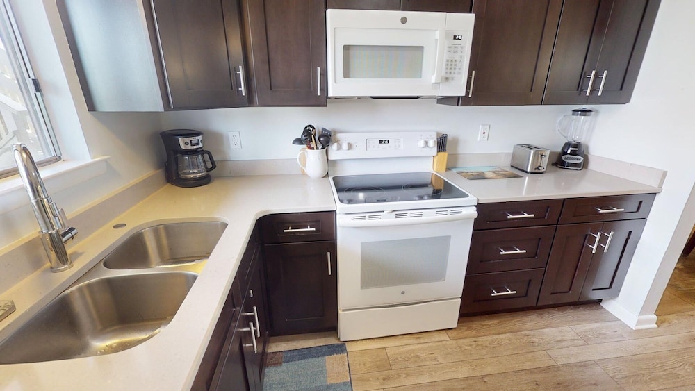 Lighthouse Point 3 by Tybee Vacation Rentals