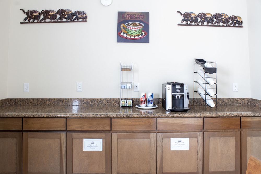 Texas Bungalows Hotel & Hotel Que at Lakeline Austin Cedar Park