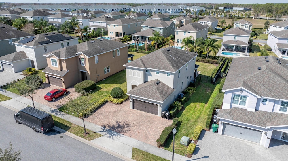 510 BS - 5BD Elegant Escape: Private Haven