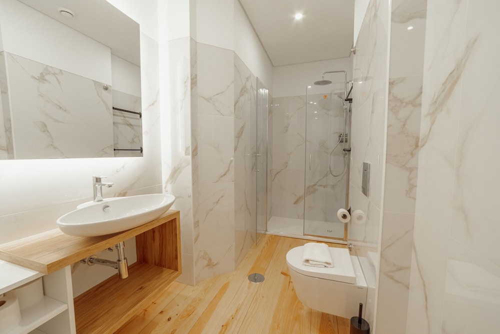 Heart OF Porto Apartment F Duplex by Vacationy