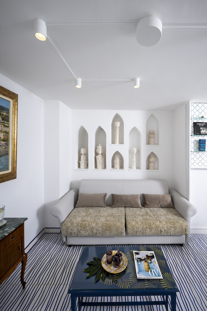 Estate4home - Casetta Arienzo