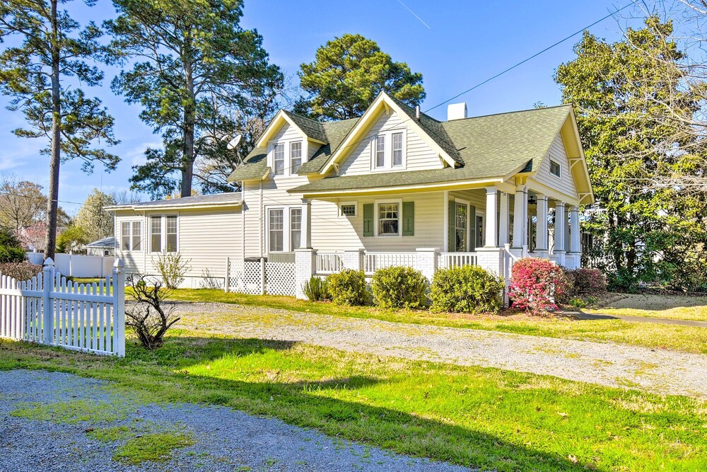 Edenton Vacation Rental w/ Patio: Walk Downtown view 5