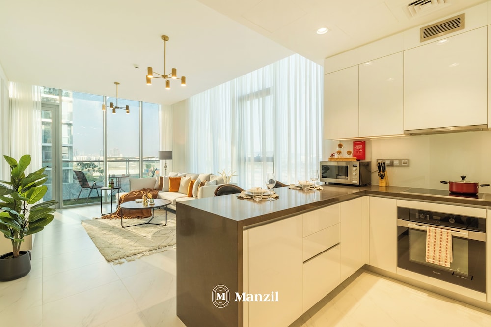Manzil - Stunning 1BR with Lagoon Access