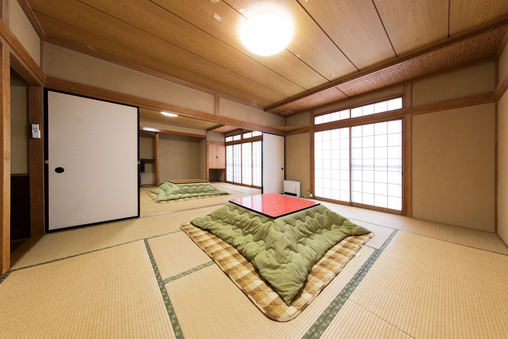 Uenohara Lodge Yamanoie view 2