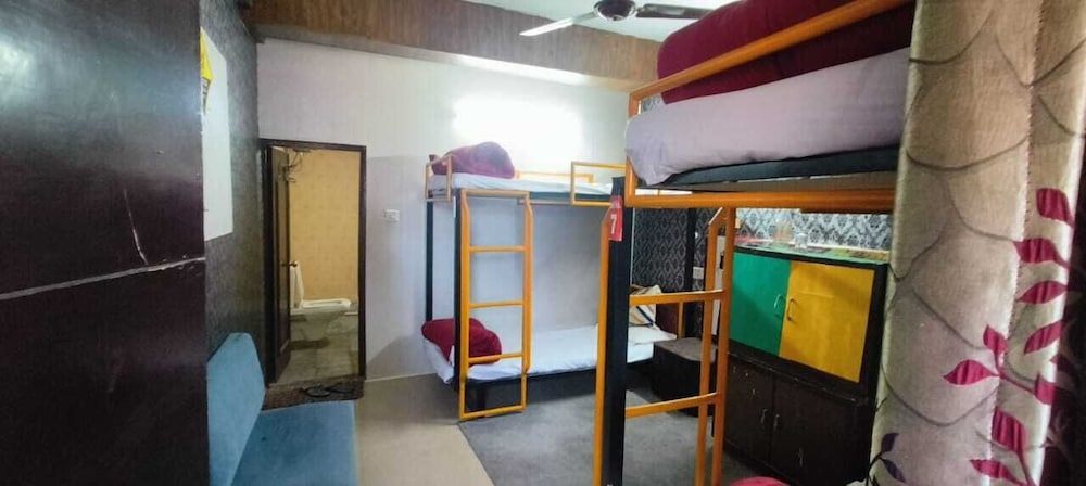Bunkkinn Hotel Mussoorie International