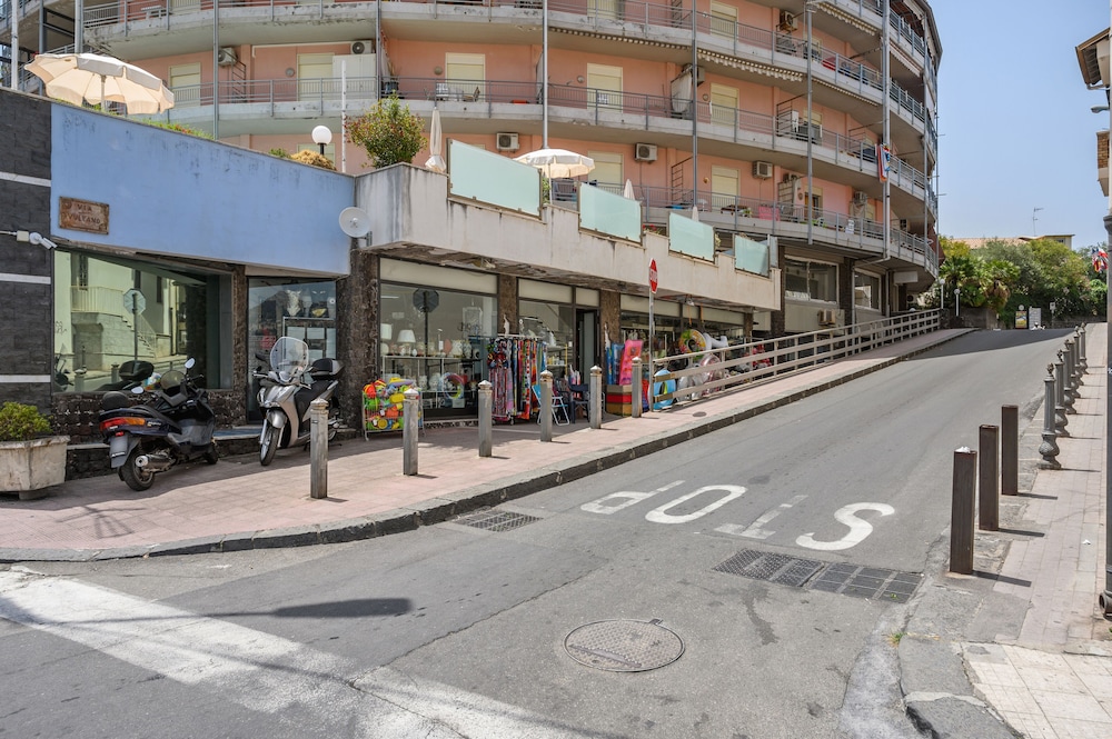 Cozy Studio 50 Meters From The Sea! view 4