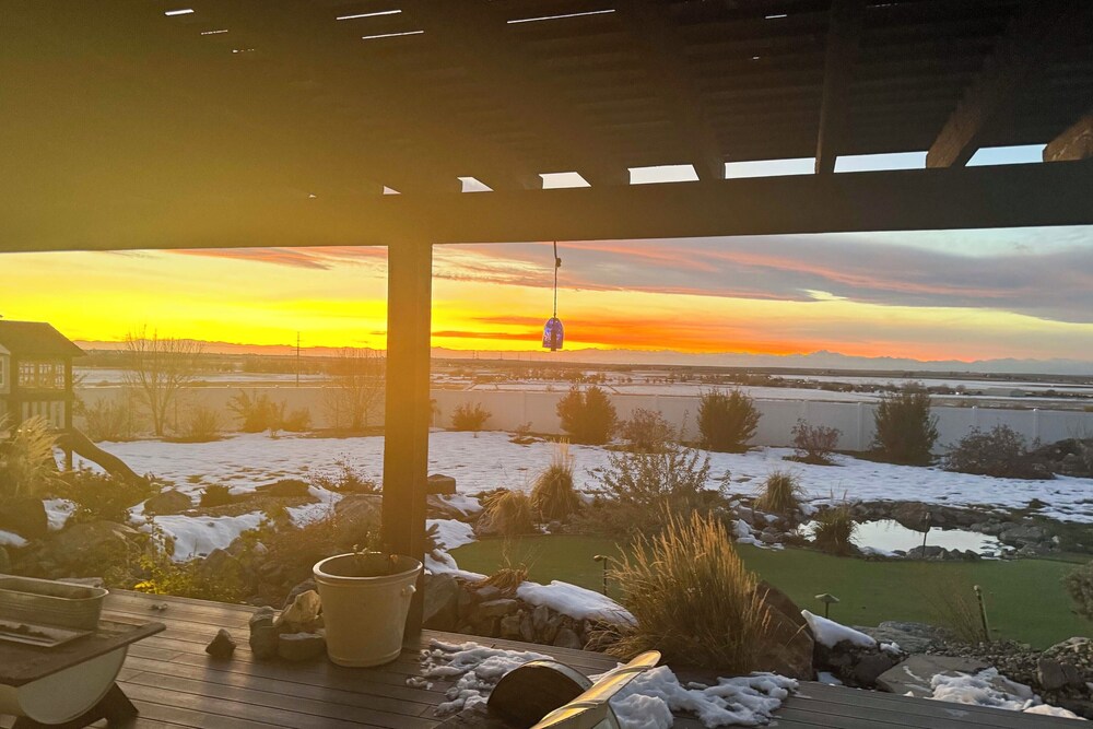 Private Hot Tub + Game Room: Keenesburg Getaway!