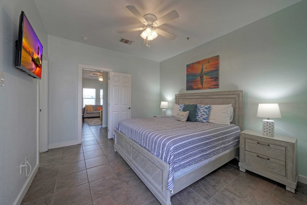 Beach Nearby + Pool 6-units Costa Bahia w/ Pet Access