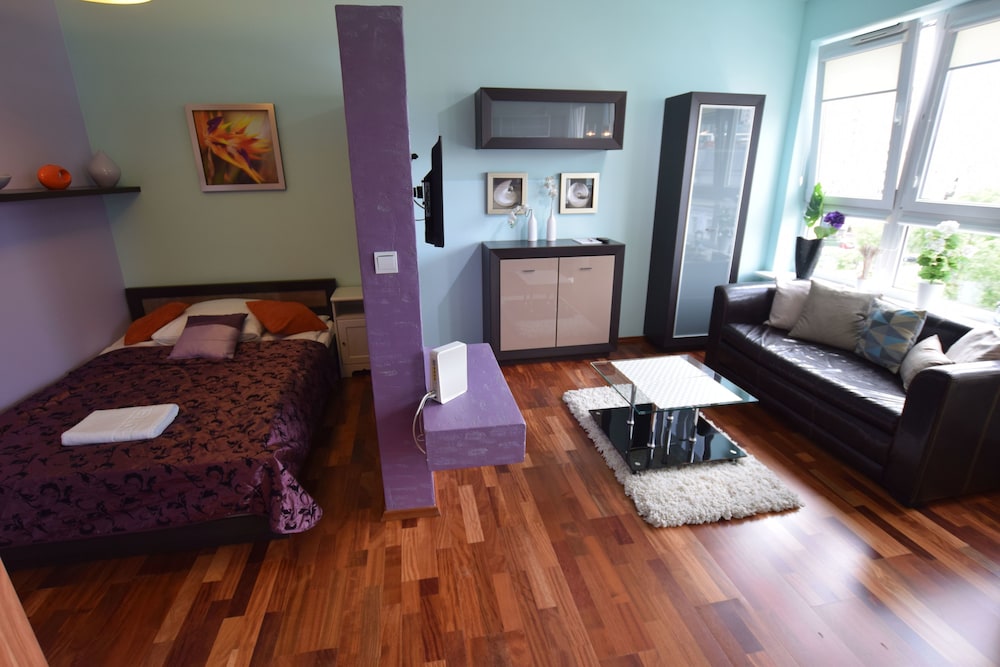 Elegant Apartment Arkadia view 5