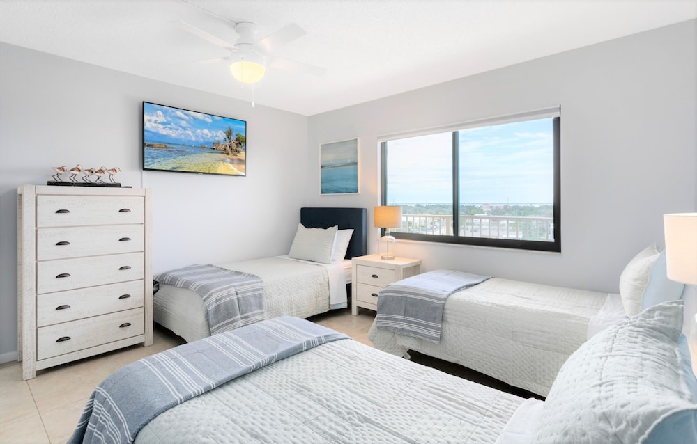 Canaveral Towers by Happy Palm Stays