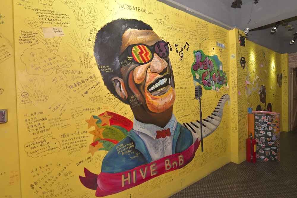 Hive Backpackers