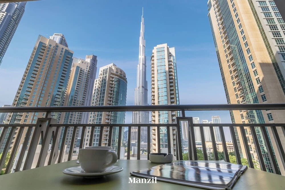 Stylish 2BR With Burj Khalifa View Near Dubai Mall