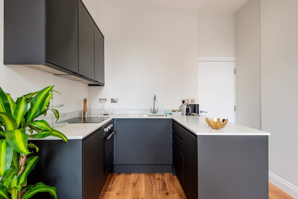 Lillie Road Residence I