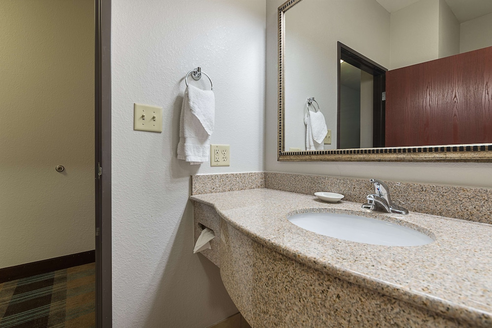 Best Western Plus Deridder Inn  Suites - Property Image 4