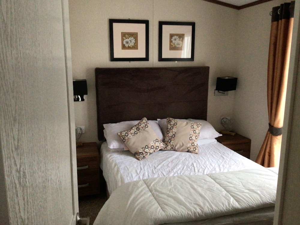 Newquay Haven Caravan 42x14 With Ocean Views