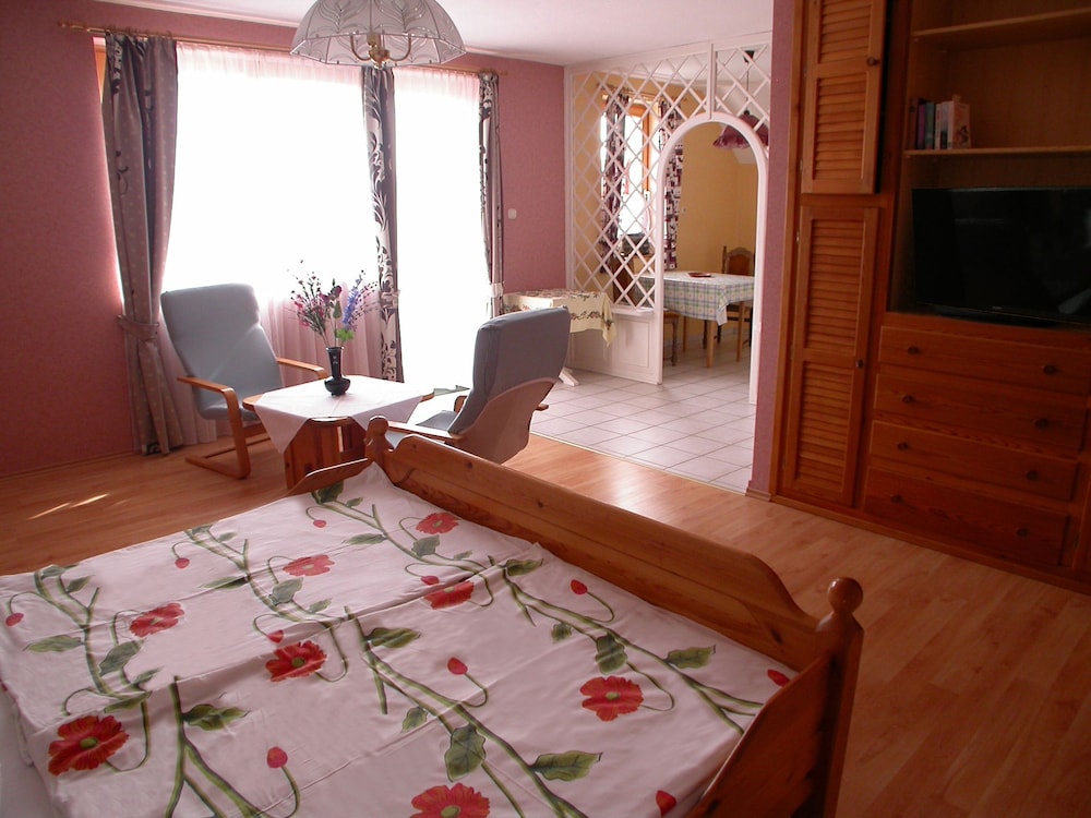 Hevizquelle Apartments view 2