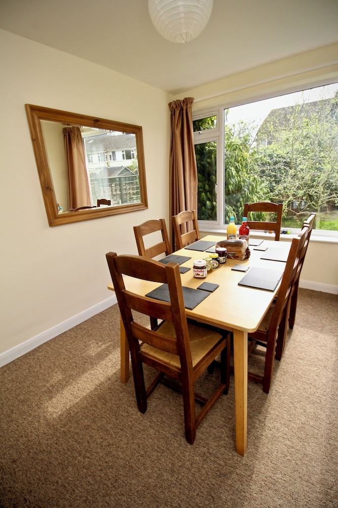 Henry's Guesthouse