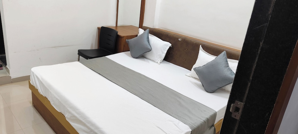 Hotel Radhe