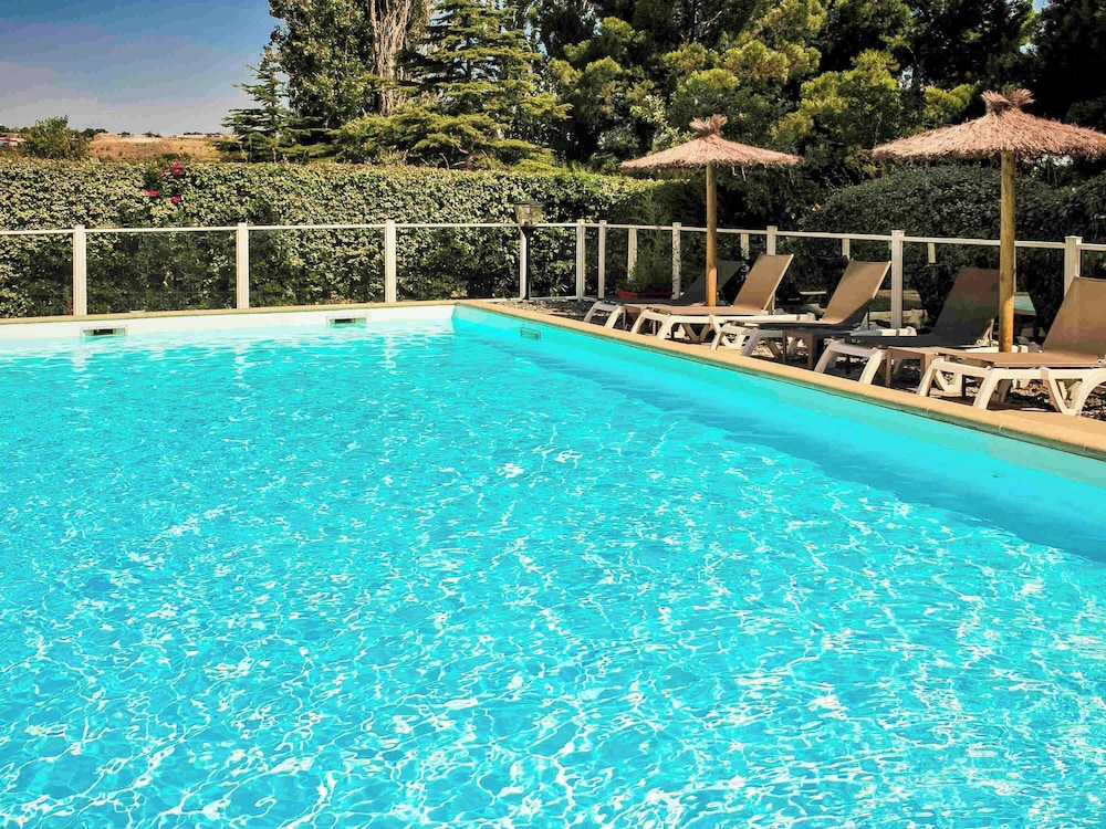 Vitrolles Vacations - ibis Marseille Provence Aeroport - Property Image 1